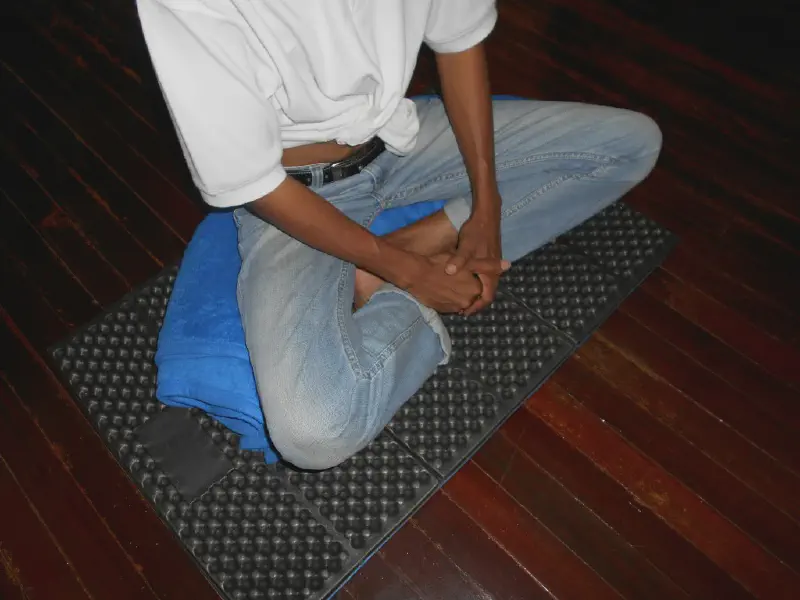 image from Make The Best Free Meditation Seat: The Samadhi-Sausage